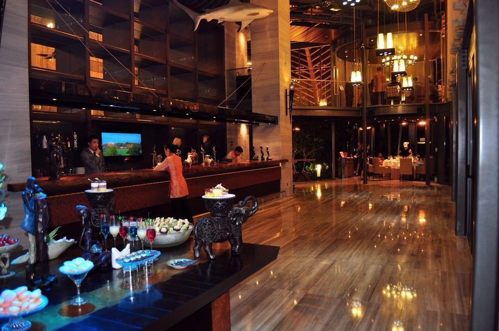 Joya International Hotel Sanya Exterior photo
